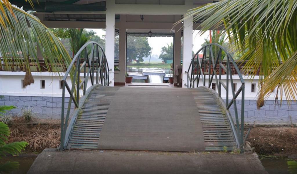 Riverine Resort Alappuzha Exterior foto